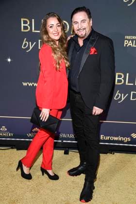 abb Winnie und Uwe Herrmann auf dem Teppich bei der Welt Premiere der neuen Grand Show Blinded by delight im Friedrichstadt-Palast am 08.10.2025 in Berlin Berlin Deutschland