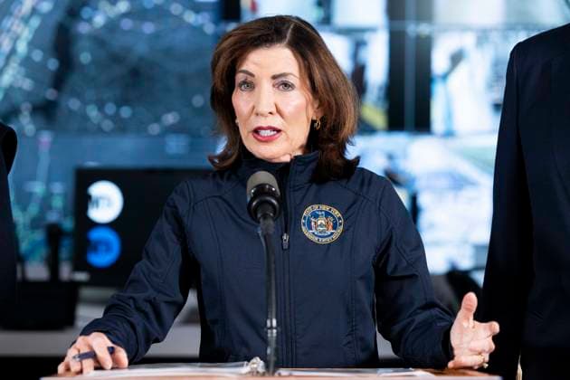 October 9, 2025, New York City, New York, United States: New York State Governor KATHY HOCHUL (D) speaking about Federal funding cuts at the Metropolitan Transportation Authority (MTA) Headquarters building in New York City. New York City United States - ZUMAb161 20251009_aap_b161_002 Copyright: xMichaelxBrochsteinx
