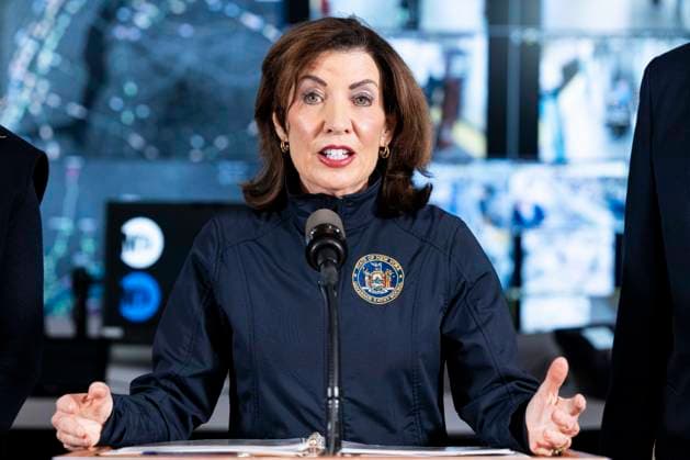 October 9, 2025, New York City, New York, United States: New York State Governor KATHY HOCHUL (D) speaking about Federal funding cuts at the Metropolitan Transportation Authority (MTA) Headquarters building in New York City. New York City United States - ZUMAb161 20251009_aap_b161_013 Copyright: xMichaelxBrochsteinx