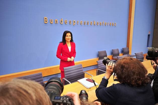 Berlin, Deutschland, 08.10.2025: Bundespressekonferenz: Vorstellung der Herbstprojektion 2025 der Bundesregierung: Bundesministerin für Wirtschaft und Energie Katherina Reiche (CDU) Copyright: xdtsxNachrichtenagenturx dts_86663