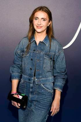 abb Maxton Hall- Anna Heiser zu Gast auf dem blauen Teppich bei der Premiere der Amazon Prime TV Serie Maxton Hall - Die Welt zwischen uns Staffel 2 im Tempodrom am 17.10.2025 in Berelin Berlin Deutschland