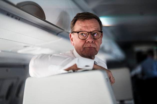 Johann Wadephul (CDU), Bundesaussenminister, reist vom 29.10.2025 bis zum 1.11.2025 nach Jordanien, Syrien, Libanon und Bahrein. Ankunft in Amman und Treffen mit dem dem Minister fuÌˆr Auswaertige Angelegenheiten und jordanische Staatsangehoerige im Ausland des Koenigreichs Jordanien und stellvertretenden Premierminister, Herrn Ayman Al Safadi Fotografiert als Offizieller Fotograf Photo taken as Official Photographer Amman Jordanien Copyright: xDominikxButzmann AAx