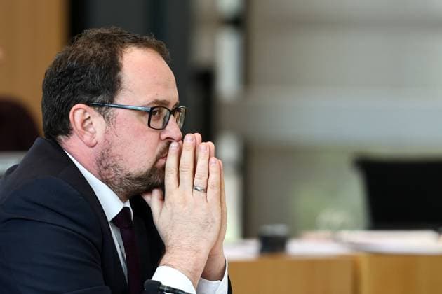 Sonderplenum Thueringer Landtag 29.10.2025, Erfurt, Thueringer Landtag, Plenarsaal, Sonderplenum, 26. Plenarsitzung Sonderplenum, Verhandlungsgegenstand sind Antraege der AfD - Rechtsstaat verteidigen, Linksextremismus in Thueringen bekaempfen, Linksterrorismus verhindern, Militante Antifa in Thueringen aufloesen im Bild: Landtagspraesident Thasaeus Koenig (CDU)