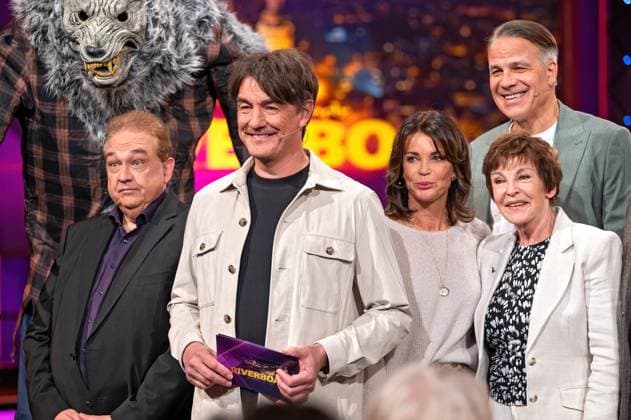 MDR - Riverboat. Schauspieler, Kabarettist und Satiriker Oliver Kalkofe , Moderator Matze Knop , Schauspielerin Gerit Kling , Entertainer Karsten Speck und Schauspielerin Katrin Sass anläßlich der Aufzeichnung der MDR - Talkshow Riverboat am 30.10.2025 in der Mediacity Leipzig. 20251030ADO0070
