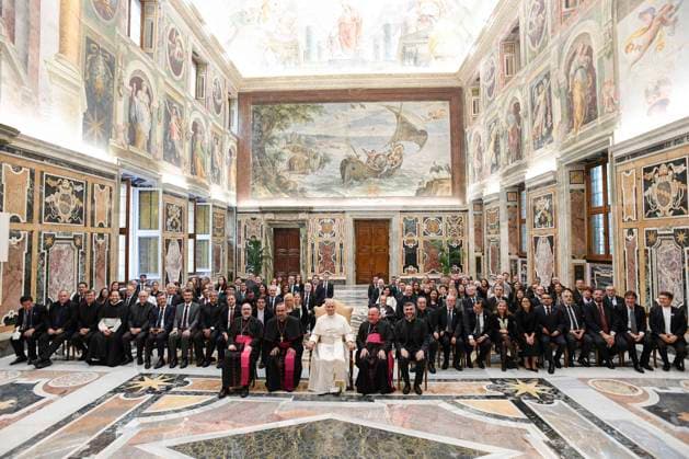 ITALY - POPE LEO XIV RECEIVES IN PRIVATE AUDIENCE MEMBERS OF THE ORGANIZATION OF CATHOLIC UNIVERSITIES OF LATIN AMERICA AND THE CARIBBEAN AT THE VATICAN - 2025 10 31 Italy, Rome,Vatican 2025 10 31 Pope Leo XIV receives in private audience Members of the Organization of Catholic Universities of Latin America and the Caribbean at the Vatican EDITORIAL USE ONLY - NO BOOKS Copyright: xVATICANxMEDIAx