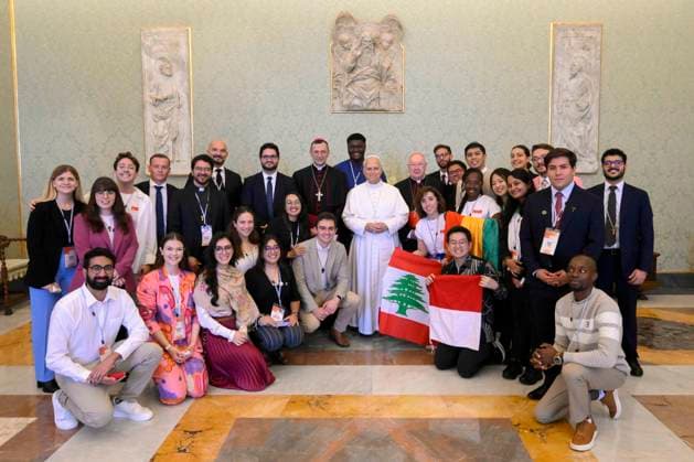 ITALY - POPE LEO XIV RECEIVES IN PRIVATE AUDIENCE MEMEBERS OF THE INTRENATIONAL YOUTH ADVISORY BODY AT THE VATICAN - 2025 10 31 Italy, Rome,Vatican 2025 10 31 Pope Leo XIV receives in private audience Members of the International Youth Advisory Body at the Vatican, EDITORIAL USE ONLY - NO BOOKS Copyright: xVATICANxMEDIAx