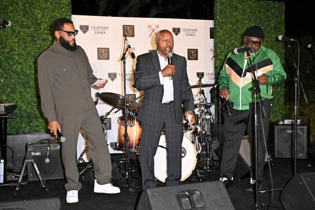 Anthony Anderson, Don Buford und Cedric the Entertainer bei der VIP Par-Tee auf dem 6. Rod Dedeaux Foundation Charity Event im Riviera Country Club. Los Angeles, 02.11.2025