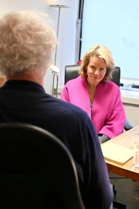 Queen Mathilde Visits Centre De Prevention Du Suicide BRUSSELS, BELGIUM - NOVEMBER 3 :Queen Mathilde visits the Centre de Prévention du Suicide in Brussels, an organisation dedicated to multifaceted suicide prevention through accessible and low-threshold telecare. The organisation offers support to people with suicidal thoughts or behaviour, and to their loved ones. .on November 03, 2025 in Brussels, Belgium, 03 11 2025 Brussels Belgium  Copyright: xBertxVanxDenxBrouckex