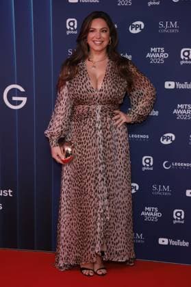 The MITS Awards at Grosvenor House Hotel in London, UK, on 3rd November 2025 Kelly Brook at The MITS Awards at Grosvenor House Hotel in London, UK, on 3rd November 2025, Credit:James Shaw Avalon UNITED KINGDOM, LONDON, London  Copyright: xJamesxShawx xAvalonx 1050141494