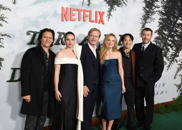 Premiere Of Netflix s Train Dreams Clifton Collins Jr., Felicity Jones, William H. Macy, Kerry Condon, Alfred Hsing and Joel Edgerton arrive at the Premiere Of Netflix s Train Dreams held at The Egyptian Theatre Hollywood in Hollywood, Los Angeles, California, United States. The Egyptian Theatre Hollywood, Hollywood, Los Angeles, California, USA California United States  Copyright: xImagexPressxAgencyx originalFilename: collin-premiere251104_npBfm.jpg