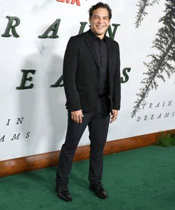 Premiere Of Netflix s Train Dreams Canadian actor Nathaniel Arcand arrives at the Premiere Of Netflix s Train Dreams held at The Egyptian Theatre Hollywood in Hollywood, Los Angeles, California, United States. The Egyptian Theatre Hollywood, Hollywood, Los Angeles, California, USA California United States  Copyright: xImagexPressxAgencyx originalFilename: collin-premiere251104_npU0m.jpg