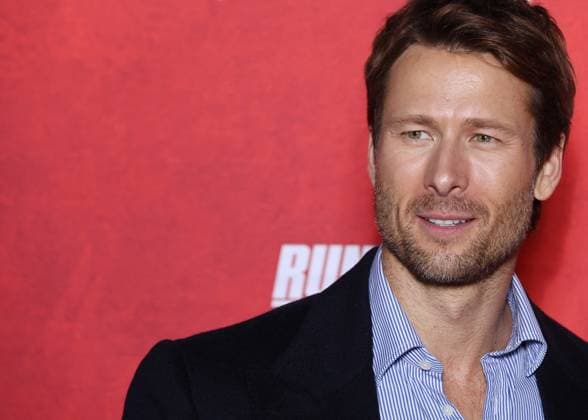 Glen Powell at the premiere of Running Man at the UGC Ciné Cité Bercy cinema in Paris on 3 November 2025 Denis Guignebourg Bestimage Premiere of Running Man at the UGC Ciné Cité Bercy cinema in Paris on 3 November 2025 Paris France  Copyright: xDenisxGuignebourgx xBestimagexDenisxGuignebourgx xBestimagex