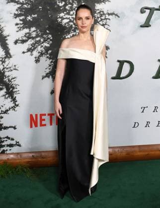 Premiere Of Netflix s Train Dreams HOLLYWOOD, LOS ANGELES, CALIFORNIA, USA - NOVEMBER 03: English actress Felicity Jones arrives at the Premiere Of Netflix s Train Dreams held at The Egyptian Theatre Hollywood on November 3, 2025 in Hollywood, Los Angeles, California, United States., Credit:Juan Pablo Rico Avalon United States, California, Hollywood, The Egyptian Theatre Hollywood  Copyright: xJuanxPabloxRicox xAvalonx 1050184799