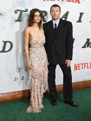 Premiere Of Netflix s Train Dreams HOLLYWOOD, LOS ANGELES, CALIFORNIA, USA - NOVEMBER 03: Christine Centenera and boyfriend Joel Edgerton arrive at the Premiere Of Netflix s Train Dreams held at The Egyptian Theatre Hollywood on November 3, 2025 in Hollywood, Los Angeles, California, United States., Credit:Juan Pablo Rico Avalon United States, California, Hollywood, The Egyptian Theatre Hollywood  Copyright: xJuanxPabloxRicox xAvalonx 1050184843