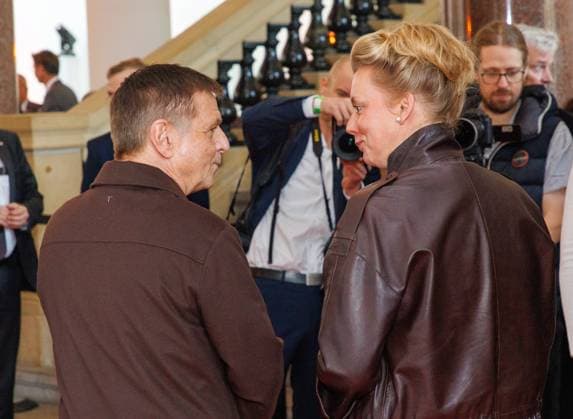 04.11.2025. Düsseldorf. NRW-Ministerpräsident Hendrik Wüst verleiht den Staatspreis an Fotograf Andreas Gursky. Die Laudatio auf den Preisträger hält Susanne Pfeffer, Direktorin des Museums für Moderne Künste in Frankfurt a. M., Camillo Grewe wird die Verleihung musikalisch untermalen. Als enge Vertraute Gurskys werden Andreas Frege (alias Campino) und Günther Netzer ebenfalls an der Veranstaltung und einem Talk über Andreas Gursky teilnehmen. Moderiert wird der Staatspreis von Judith Rakers. Düsseldorf K21, Kunstsammlung Nordrhein-Westfalen Nordrhein-Westfalen Deutschland