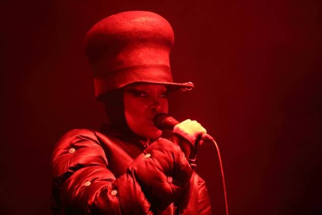 Erykah Badu bei einem Konzert in der Uber Eats Music Hall in Berlin, 4. November 2025. Erykah Badu Konzert Berlin