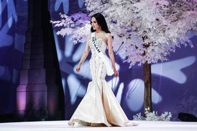 Miss Universe 2025 In Bangkok. Miss Vietnam Huong Giang Nguyen presents on stage during the official Miss Universe 2025 welcome event in Bangkok, Thailand, on November 5, 2025. Women representing 120 nations compete in the 74th edition of the Miss Universe pageant, which takes place in Thailand. Bangkok Thailand  Copyright: xAnusakxLaowilasx originalFilename: laowilas-notitle251105_npac6.jpg