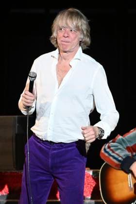 Helge Schneider live bei einem Konzert seiner Ein Mann und seine Musik -Tour im Kuppelsaal. Hannover, 05.11.2025