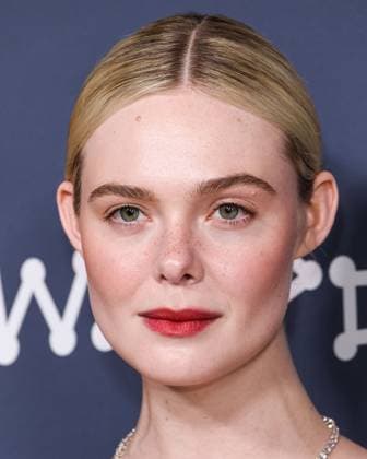 Los Angeles Premiere Of Neon s Sentimental Value American actress and singer Elle Fanning wearing a Fendi Couture dress and Cartier jewelry arrives at the Los Angeles Premiere Of Neon s Sentimental Value held at the DGA Theater Complex at The Directors Guild of America in Los Angeles, California, United States. DGA Theater Complex at The Directors Guild of America, Los Angeles, California, USA California United States  Copyright: xImagexPressxAgencyx originalFilename: collin-losangel251106_np2w0.jpg