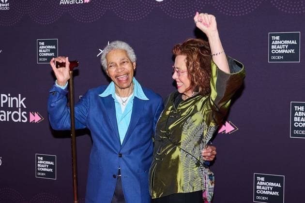 November 6, 2025, Toronto, On, Canada: Beverly Glenn-Copeland (left) and Elizabeth Copeland walk the red carpet at the 2025 PTP Pink Awards in Toronto, on Thursday, Nov. 6, 2025. Toronto Canada  - ZUMAc35_ 20251106_zaf_c35_186 Copyright: xSammyxKoganx