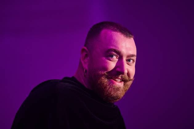November 6, 2025, Toronto, On, Canada: Sam Smith speaks at the 2025 PTP Pink Awards in Toronto, on Thursday, Nov. 6, 2025. Toronto Canada  - ZUMAc35_ 20251106_zaf_c35_207 Copyright: xSammyxKoganx