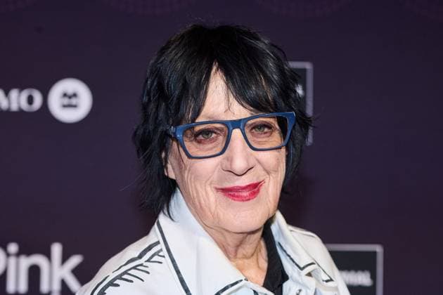 November 6, 2025, Toronto, On, Canada: Musician Carole Pope walks the red carpet at the 2025 PTP Pink Awards in Toronto, on Thursday, Nov. 6, 2025. Toronto Canada  - ZUMAc35_ 20251106_zaf_c35_227 Copyright: xSammyxKoganx