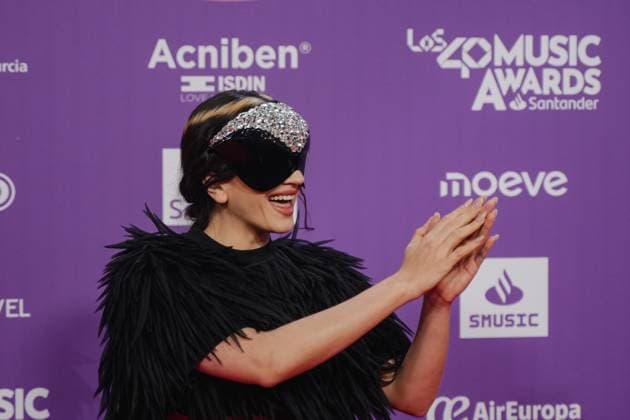 Photocall of Los40 Music Awards Santander 2025 in Valencia Singer Rosalía during the photocall prior to the Los40 Music Awards Santander 2025, at the Roig Arena, on November 7, 2025, in Valencia, Comunidad Valenciana Spain This edition marks the 20th anniversary of the awards, considered one of the most important music events in Spain and internationally 07 NOVEMBER 2025 MUSIC FAMOUS SINGERS LOS 40 POSED PHOTOCALL Valencia Comunidad Valenciana Valencia Comunidad Valenciana Spain  Copyright: xJorgexGilx 7084057
