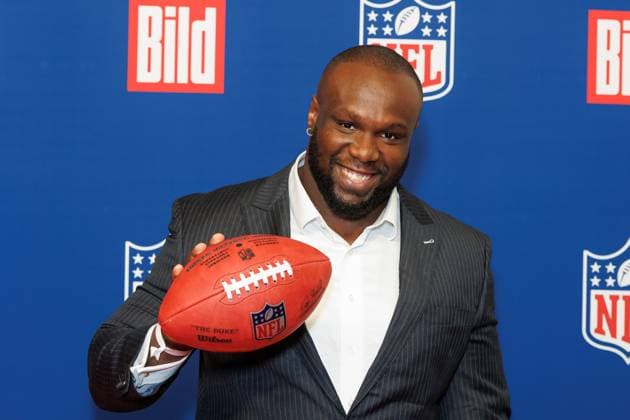 Empfang - BILD NFL TOUCHDOWN BERLIN - David Bada beim BILD TOUCHDOWN BERLIN National Football League - Empfang, anlässlich des ersten regulären Saisonspiels der NFL Teams Indianapolis Colts vs. Atlanta Falcons am 07.11.2025 im Axel-Springer-Hochhaus in Berlin. Copyright: xEventpressxKochanx