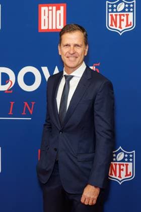 Empfang - BILD NFL TOUCHDOWN BERLIN - Oliver Bierhoff beim BILD TOUCHDOWN BERLIN National Football League - Empfang, anlässlich des ersten regulären Saisonspiels der NFL Teams Indianapolis Colts vs. Atlanta Falcons am 07.11.2025 im Axel-Springer-Hochhaus in Berlin. Copyright: xEventpressxKochanx