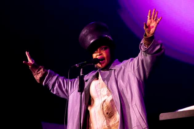 Erykah Badu In Concert Erykah Badu performs live in concert at Alcatraz in Milano, Italy, on November 7, 2025. Milano Milano Italy  Copyright: xMairoxCinquettix originalFilename: cinquetti-erykahba251108_npQt1.jpg