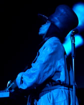 Erykah Badu In Concert Erykah Badu performs live in concert at Alcatraz in Milano, Italy, on November 7, 2025. Milano Milano Italy  Copyright: xMairoxCinquettix originalFilename: cinquetti-erykahba251108_npHej.jpg