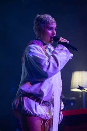 Mabel live at The Village Underground Mabel performing live at The Village Underground, London, UK, 07 November 2025., Credit:JIMMY JAMES Avalon UK, London  Copyright: xJIMMYxJAMESx xAvalonx 1051041042