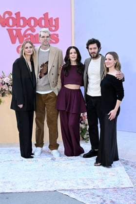 Justine Lupe, Timothy Simons, Jackie Tohn, Adam Brody und Kristen Bell beim FYC Event zur Netflix-Serie Nobody Wants This im Netflix Tudum Theater. Los Angeles, 07.11.2025