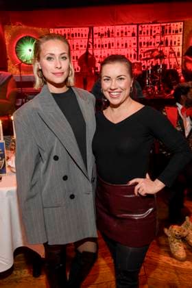 abb Palazzo- Sina Tkotsch und Sarah Tkotsch zu Gast bei der Gala Premiere von Kolja Kleeberg und Hans-Peter Wodarz 17. Dinner Show Unikate im PALAZZO-Spiegelpalast am 07.11.2025 in Berlin Berlin Deutschland