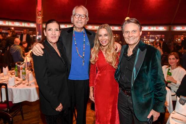 abb Palazzo- Katy Karrenbauer, Reiner Schoene, Xenia Seeberg und Wolfgang Bahro zu Gast bei der Gala Premiere von Kolja Kleeberg und Hans-Peter Wodarz 17. Dinner Show Unikate im PALAZZO-Spiegelpalast am 07.11.2025 in Berlin Berlin Deutschland