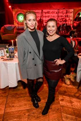 abb Palazzo- Sina Tkotsch und Sarah Tkotsch zu Gast bei der Gala Premiere von Kolja Kleeberg und Hans-Peter Wodarz 17. Dinner Show Unikate im PALAZZO-Spiegelpalast am 07.11.2025 in Berlin Berlin Deutschland