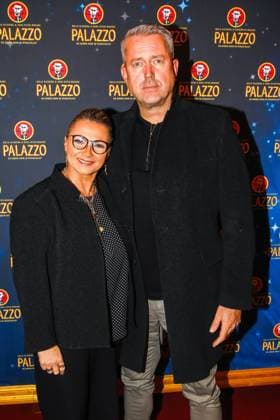 Gala-Premiere 2025 der Palazzo Dinner Show im Spiegelpalast in Berlin Berlin, 7.11.2025 Alida Kurras und Sascha Schlichte bei der Gala-Premiere 2025 der Palazzo Dinner Show im Spiegelpalast in Berlin Berlin Copyright: xMatthiasxGränzdörferx