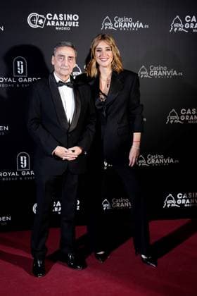 Antenas de Oro Awards 2025 The president of the Spanish Federation of Radio and Television Associations, Juan Ignacio Ocana i and journalist Sandra Barneda d , during the photocall prior to the presentation of the Antenas de Oro Awards, at the Casino de Aranjuez, on November 8, 2025, in Aranjuez, Madrid Spain The Federation of Spanish Radio and Television Associations has held the 52nd edition of the Golden Antenna Awards, which recognize the work of the most relevant figures of the year in television, radio and media 08 NOVEMBER 2025 GOLDEN ANTENAS AWARDS CASINO RADIO TELE MEDIA A Pé Aranjuez Madrid Aranjuez Madrid Madrid Espana  Copyright: xA.xPÃ rezxMecax 7087223