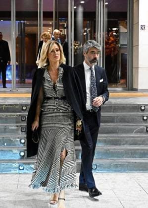 Susanna Griso and her partner, Luis Enriquez leave after the gala of the Golden Antenna Awards 2025, at the Casino de Aranjuez, on November 8, 2025, in Aranjuez, Madrid Spain The Federation of Associations of Radio and Television of Spain held the 52nd edition of the Golden Antenna Awards, which recognize the most important figures of the year in television, radio and media, which recognize the work of the most relevant figures of the year in television, radio and media GOLDEN ANTENAS AWARDS MATIAS PRATS TELEVISION RADIO Aranjuez Madrid Aranjuez Madrid Spain  Copyright: xFranciscoxGuerrax 7087891