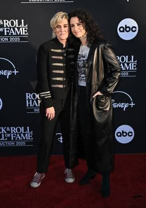 2025 Rock & Roll Hall of Fame Induction Ceremony Brandi Carlile and Catherine Shepherd arriving to the 2025 Rock & Roll Hall of Fame Induction Ceremony held at the Peacock Theater on November 8, 2025 in Los Angeles, Ca. Los Angeles Peacock Theater California USA Copyright: xStarbuck AFF-USA.COMx