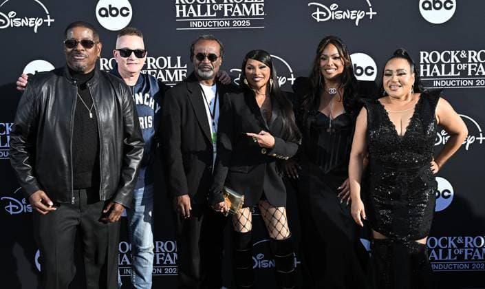 2025 Rock & Roll Hall of Fame Induction Ceremony Christopher ˜Play™ Martin of Kid ™n Play, Hurby ˜Luv Bug™ Azor, Christopher ˜Kid™ Reid, Sandra Denton, DJ Spinderella and Cheryl James of Salt-N-Pepa arriving to the 2025 Rock & Roll Hall of Fame Induction Ceremony held at the Peacock Theater on November 8, 2025 in Los Angeles, Ca. Los Angeles Peacock Theater California USA Copyright: xStarbuck AFF-USA.COMx