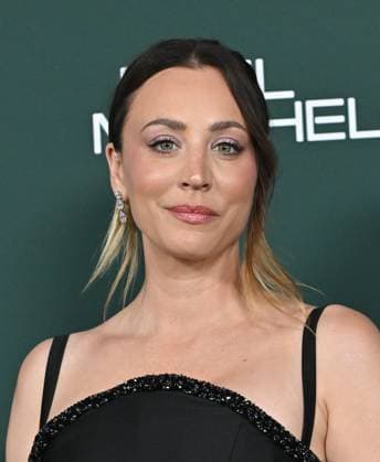 2025 Baby2Baby Gala Kaley Cuoco arriving to the 2025 Baby2Baby Gala presented by Paul Mitchell at the Pacific Design Center on November 8, 2025 in West Hollywood, Ca. West Hollywood Pacific Design Center California USA Copyright: xLISAxOConnor xAFF-USA.COMx