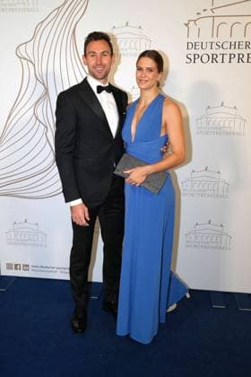 Niklas Kaul und seine Freundin Mareike Roesing beim 43. Deutschen Sportpresseball am 8.11.2025 in der Alten Oper in Frankfurt am Main Deutscher Sportpresseball 2025 in Frankfurt am Main