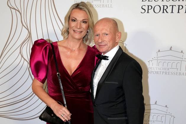 Maria Riesch und Johann Schrempf beim 43. Deutschen Sportpresseball am 8.11.2025 in der Alten Oper in Frankfurt am Main Deutscher Sportpresseball 2025 in Frankfurt am Main