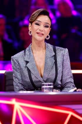 Moderatorin Verona Pooth im Rateteam der Prosieben-Show The Masked Singer in den MMC-Studios in Ossendorf. Köln, 08.11.2025 NRW Deutschland Copyright: xChristophxHardtx