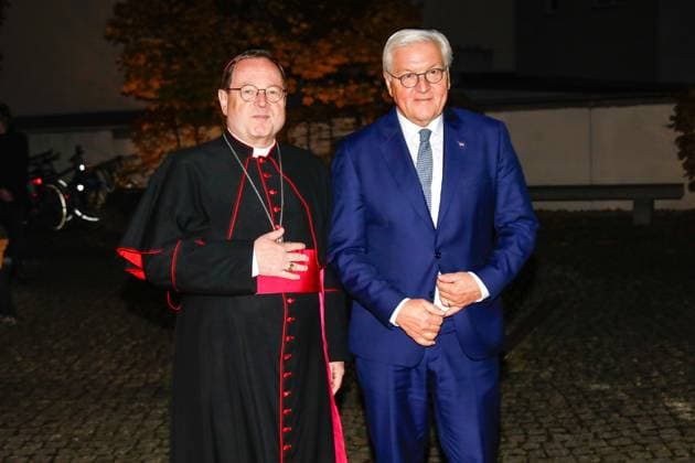 St. Michael-Jahresempfang 2025 in Berlin Berlin, 10.11.2025 Bischof Dr. Georg Bätzing, Vorsitzender der Deutschen Bischofskonferenz und Bundespräsident Frank-Walter Steinmeier bei dem St. Michael-Jahresempfang 2025 in Berlin Berlin Copyright: xMatthiasxGränzdörferx