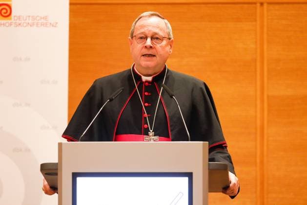 St. Michael-Jahresempfang 2025 in Berlin Berlin, 10.11.2025 Bischof Dr. Georg Bätzing, Vorsitzender der Deutschen Bischofskonferenz, bei dem St. Michael-Jahresempfang 2025 in Berlin Berlin Copyright: xMatthiasxGränzdörferx