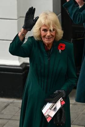 Queen Camilla attend Remembrance Day events in London LONDON, UK - NOVEMBER 11: Queen Camilla leaves London Paddington Station after attending Poppies to Paddington ceremony within Remembrance Day events organized by Great Western Railway in London, UK on November 11, 2025. Rasid Necati Aslim Anadolu London United Kingdom. Editorial use only. Please get in touch for any other usage.  Copyright: x2025xAnadoluxRaÅüidxNecatixAslÄ±mx