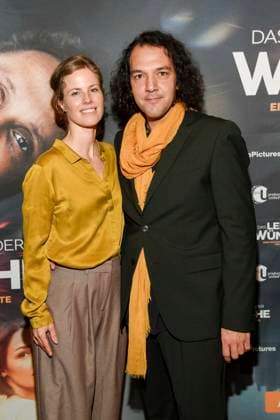 abb- Toni-Maria Anschütz und Enis Rotthoff zu Gast auf dem roten Teppich bei der Berlin Premiere des Kinofilms DAS LEBEN DER WÜNSCHE WUENSCHE im UCI East Side Gallery Berlin, am 11.11.2025 in Berlin Berlin Deutschland