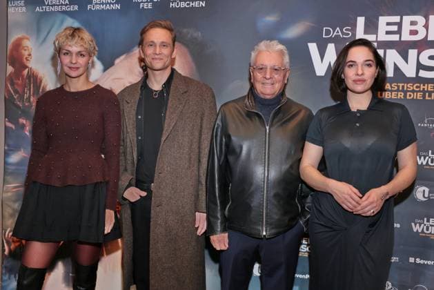11.11.2025, Luise Heyer, Matthias Schweighoefer, Henry Hübchen, Verena Altenberger zur Premiere von Das Leben Der Wünsche, UCI East Side Gallery, Berlin, Berlin